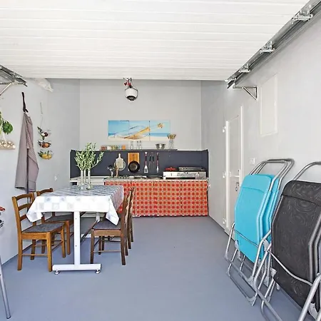 Three-bedroom In Apartmán Orebić