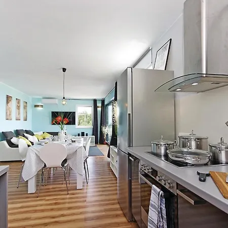 Apartmán Three-bedroom In *