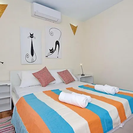 Three-bedroom In Orebić